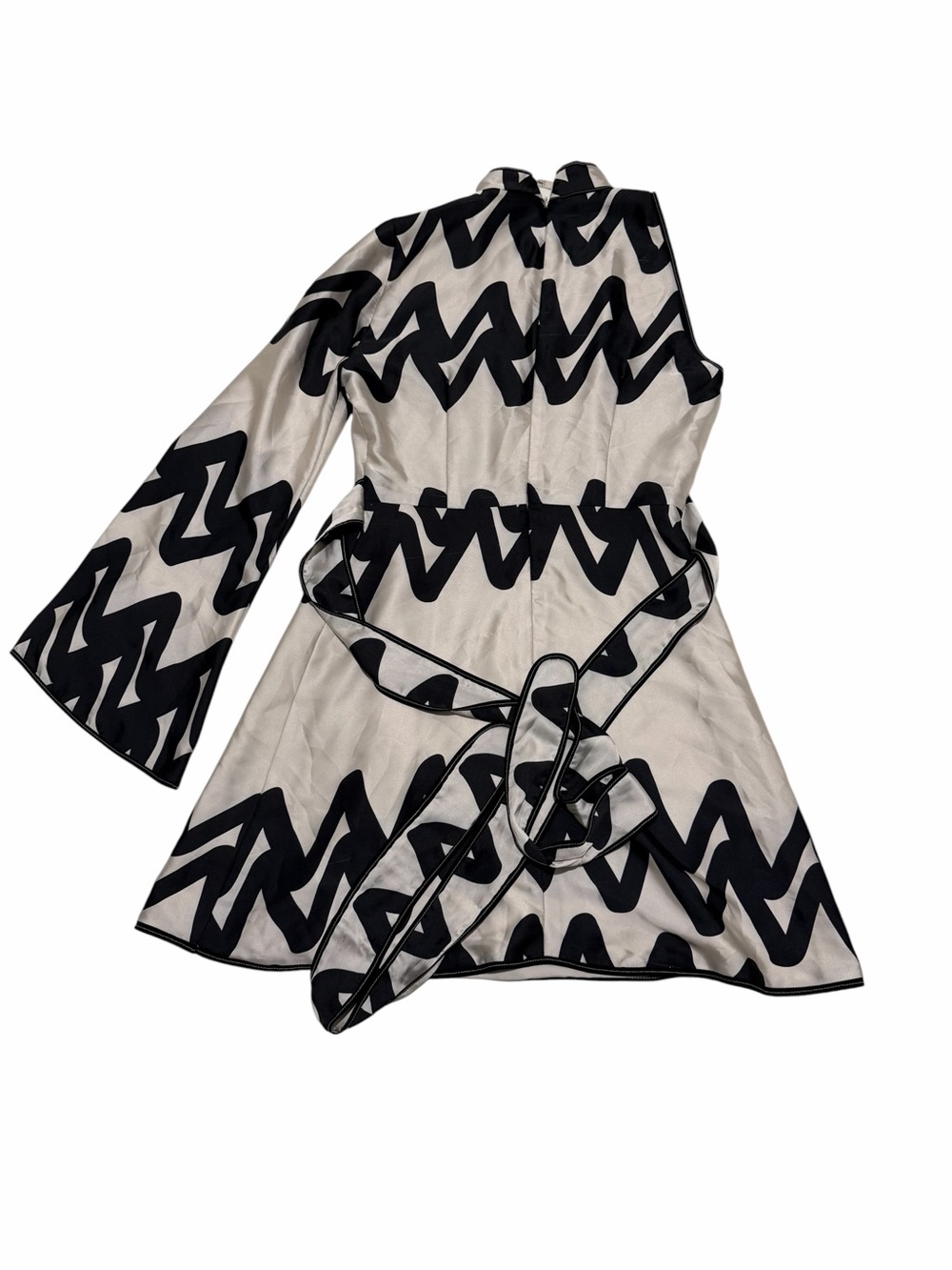 Alexis Cream and Black One-Shoulder Graphic Mini Dress, pre-owned, size small - Picture 4 of 9